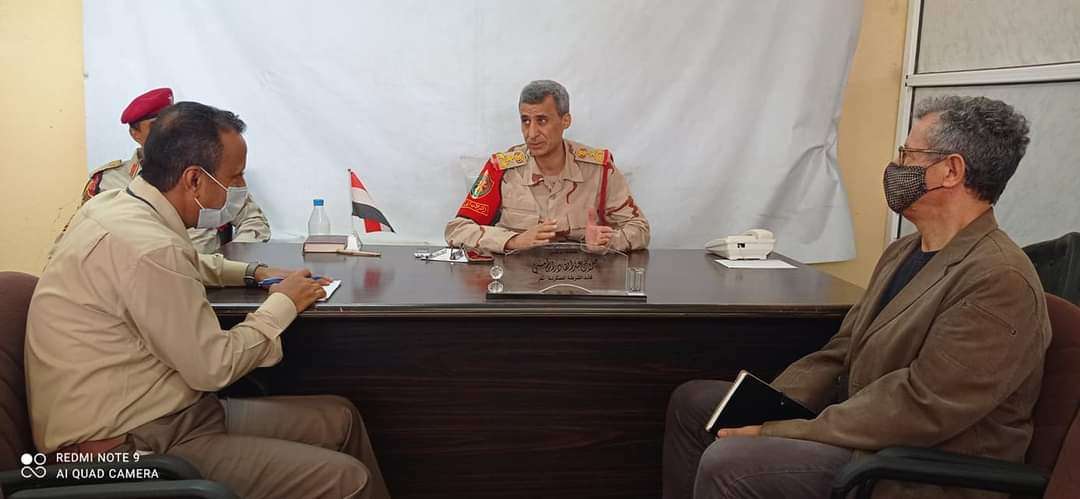 Taiz: the commander of the military police meets the director of Doctors Without Borders